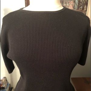 Black sweater short sleeves